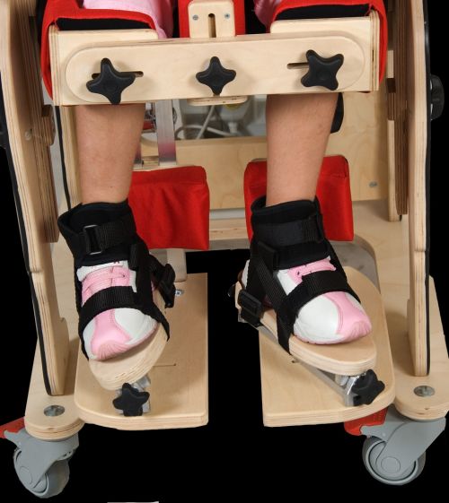 3D foot adjustment for rehabilitation chair 